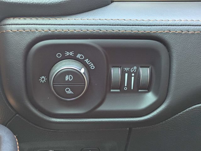 Used 2023 RAM 1500 Limited AWD/4WD image 28