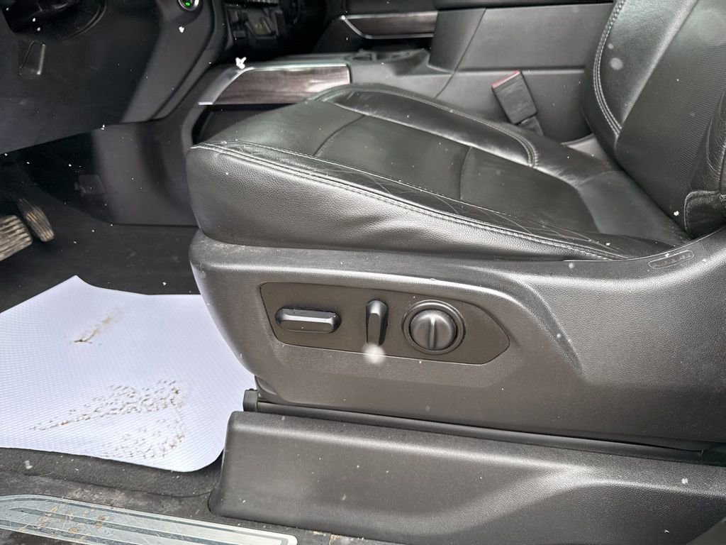 Used 2020 Chevrolet Silverado 2500 LTZ w/ LTZ Convenience Package image 28