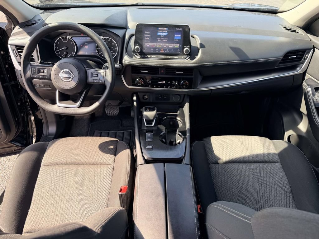 Used 2024 Nissan Rogue SV FWD image 16