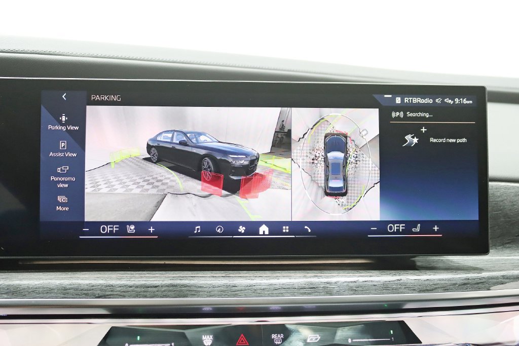 Used 2023 BMW 760i xDrive AWD/4WD image 20