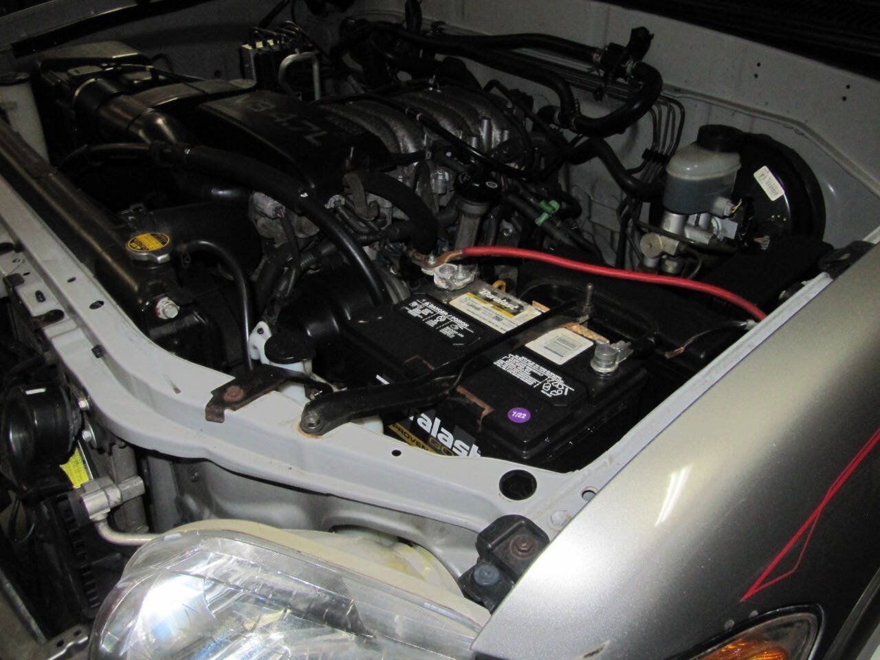 Used 2002 Toyota Sequoia SR5 AWD/4WD image 25