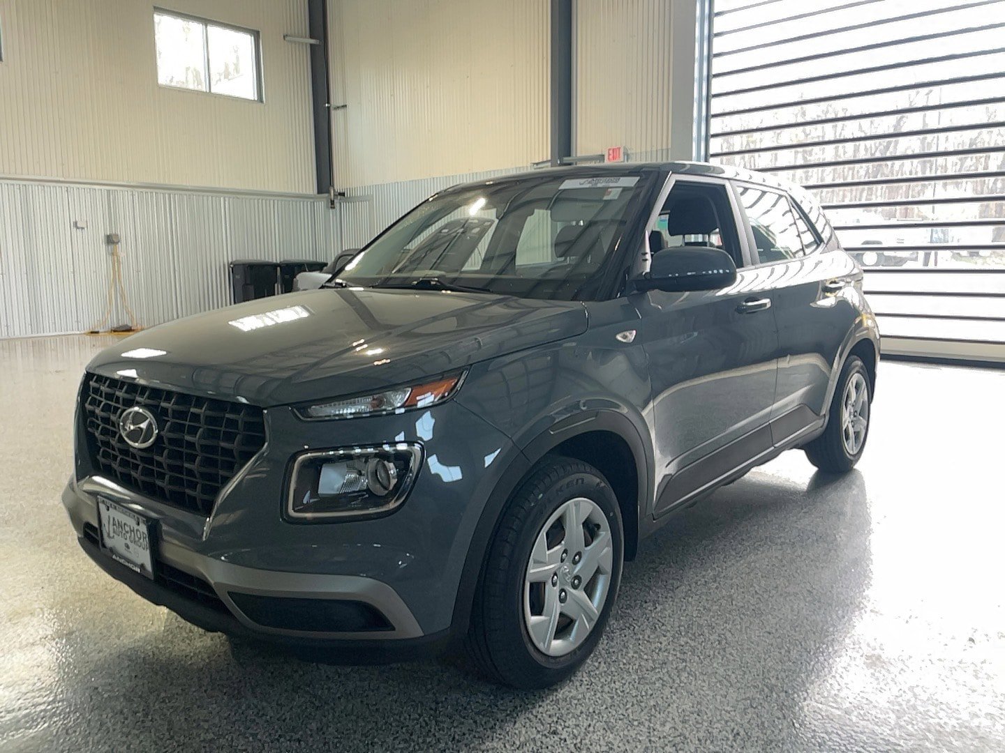 Used 2020 Hyundai Venue SE FWD image 3