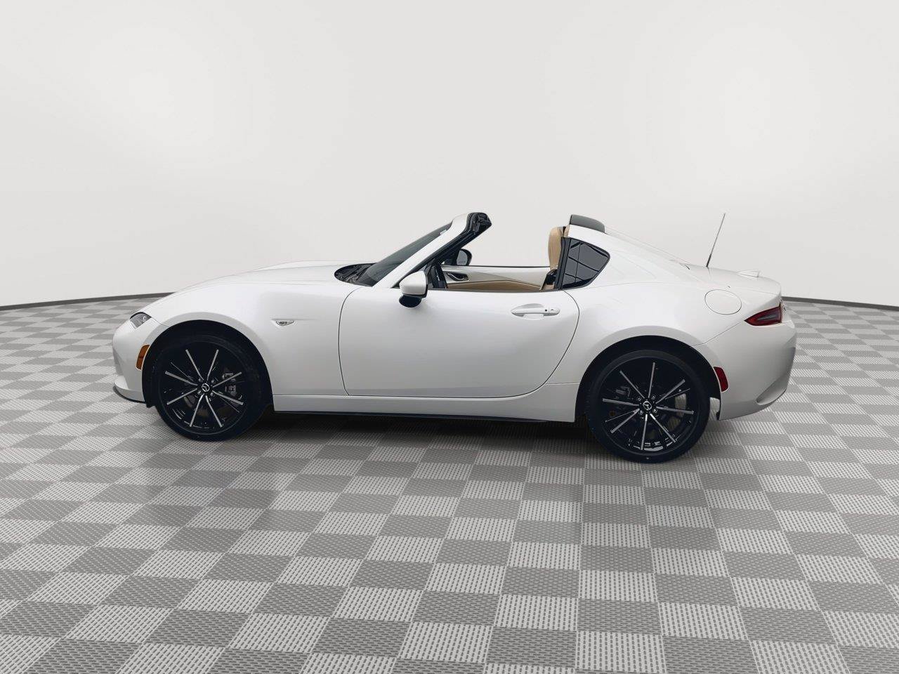 New 2026 MAZDA MX-5 Miata RF Grand Touring RWD image 29