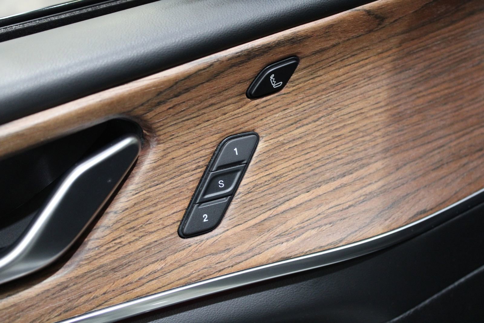 Used 2023 Jeep Grand Cherokee L Summit w/ High Altitude Package image 20