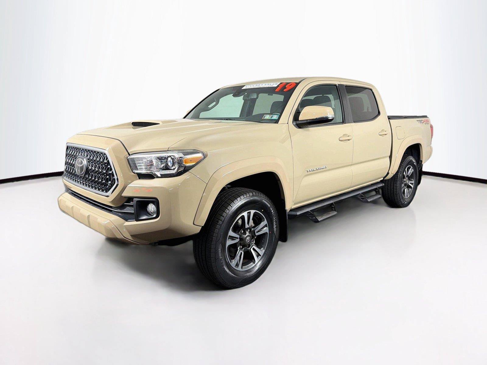 Used 2019 Toyota Tacoma TRD Sport AWD/4WD image 7