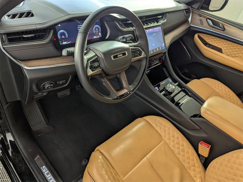 Certified 2024 Jeep Grand Cherokee L Summit w/ High Altitude Package image 11