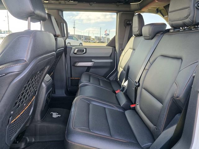 Used 2023 Ford Bronco Badlands w/ Sasquatch Package image 8