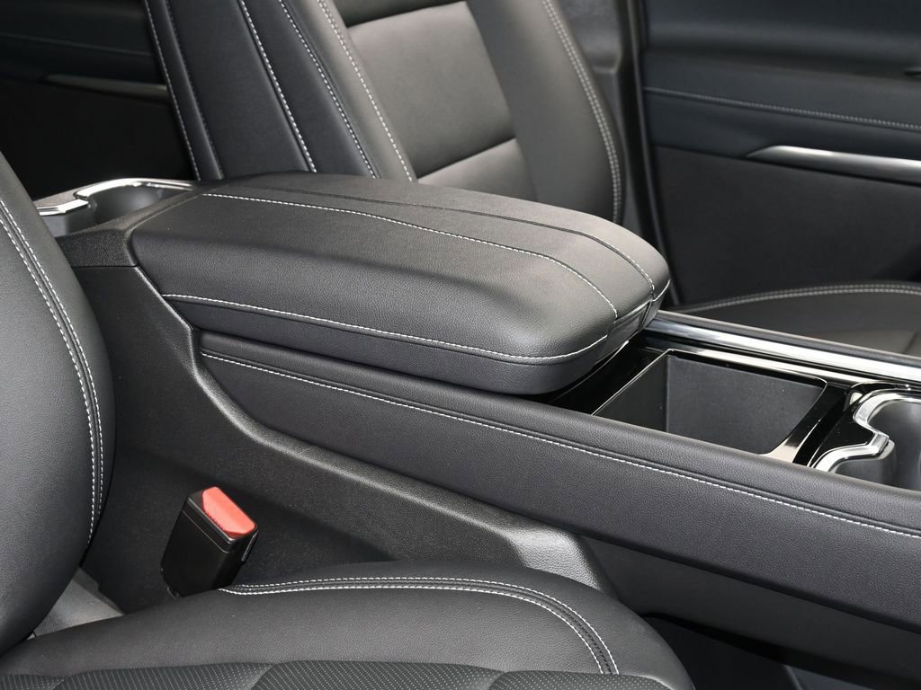 Used 2025 Chevrolet Traverse LT w/ Midnight/Sport Edition image 51