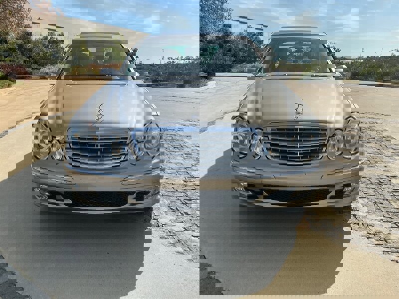 Used 2003 Mercedes-Benz E 500 Sedan image 2
