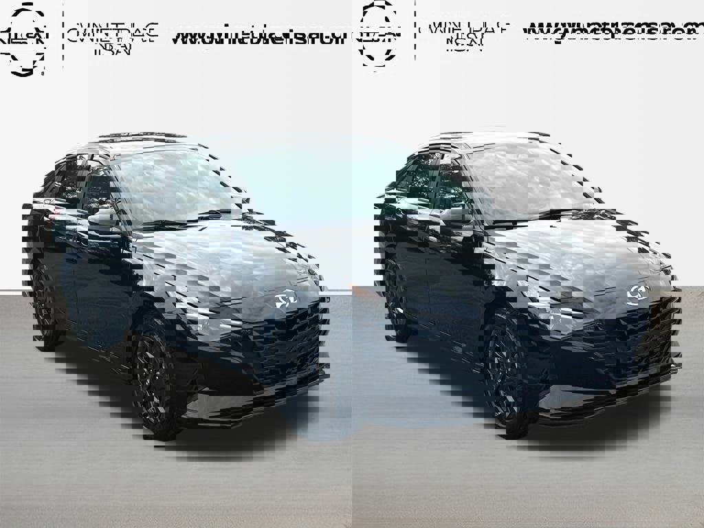 Used 2023 Hyundai Elantra SEL w/ Preferred Accessory Package image 3