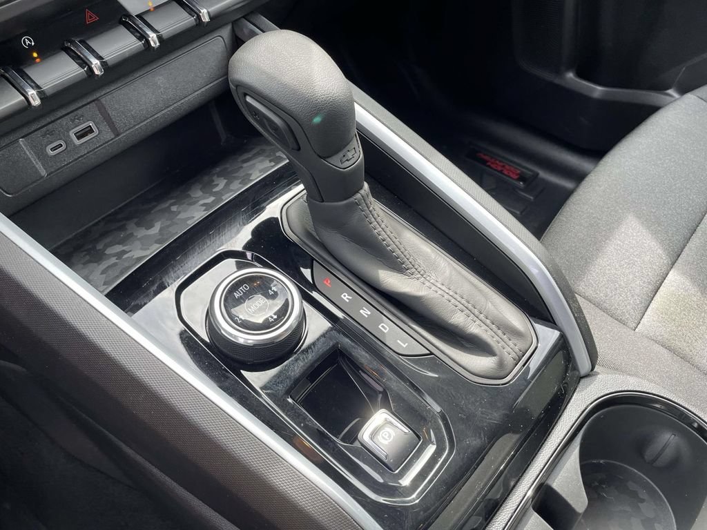 Used 2024 Chevrolet Colorado Trail Boss AWD/4WD image 26
