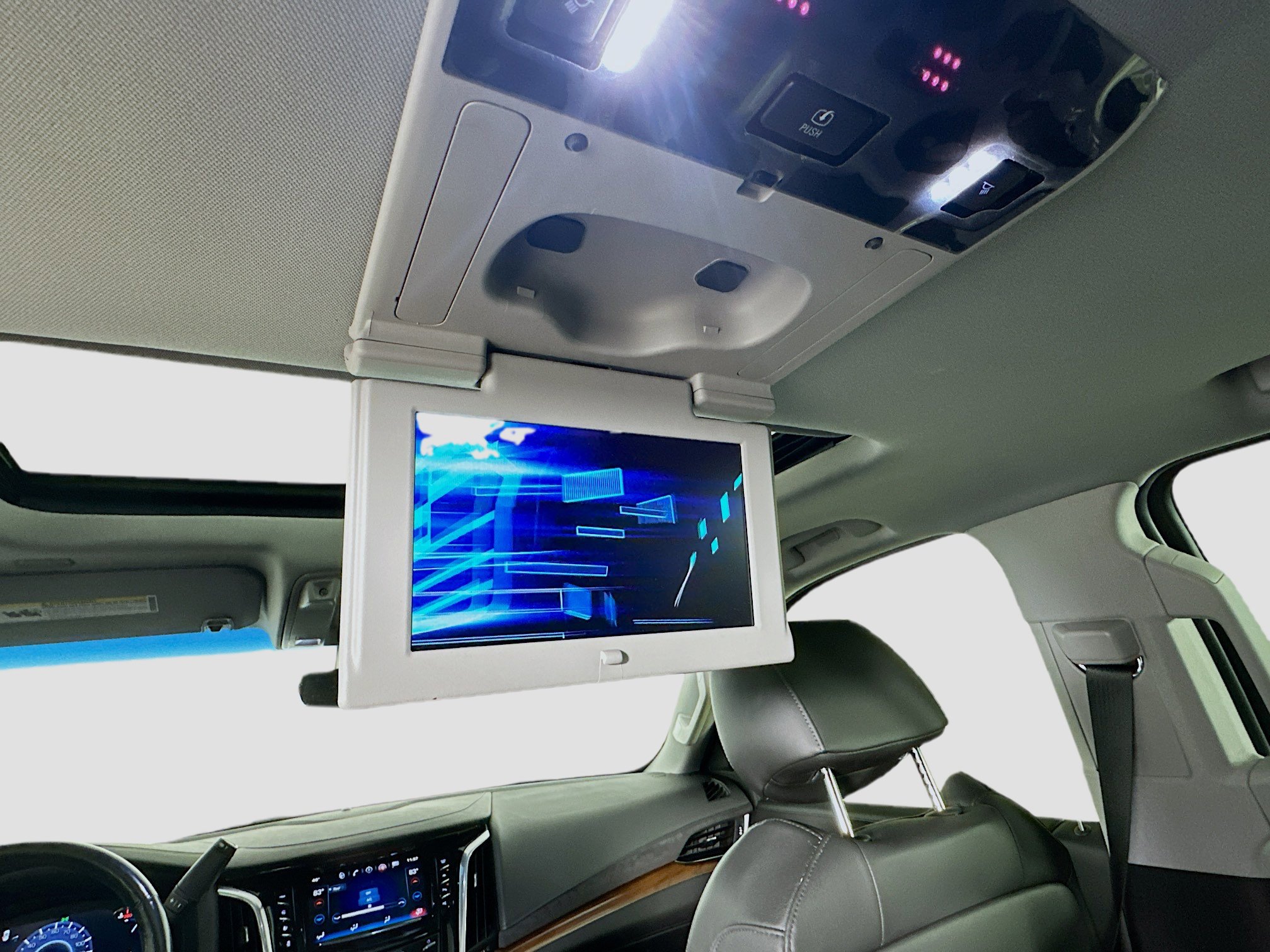 Used 2019 Cadillac Escalade Premium Luxury image 47