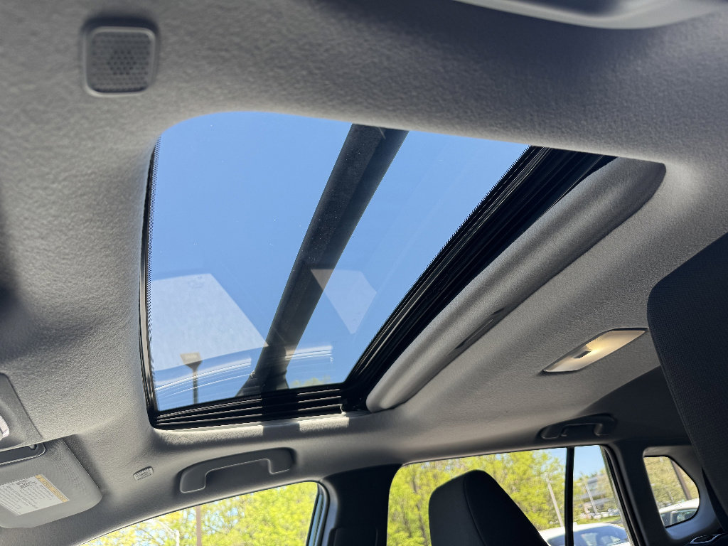 Certified 2024 Toyota Corolla Cross LE w/ Moonroof Package AWD/4WD image 20