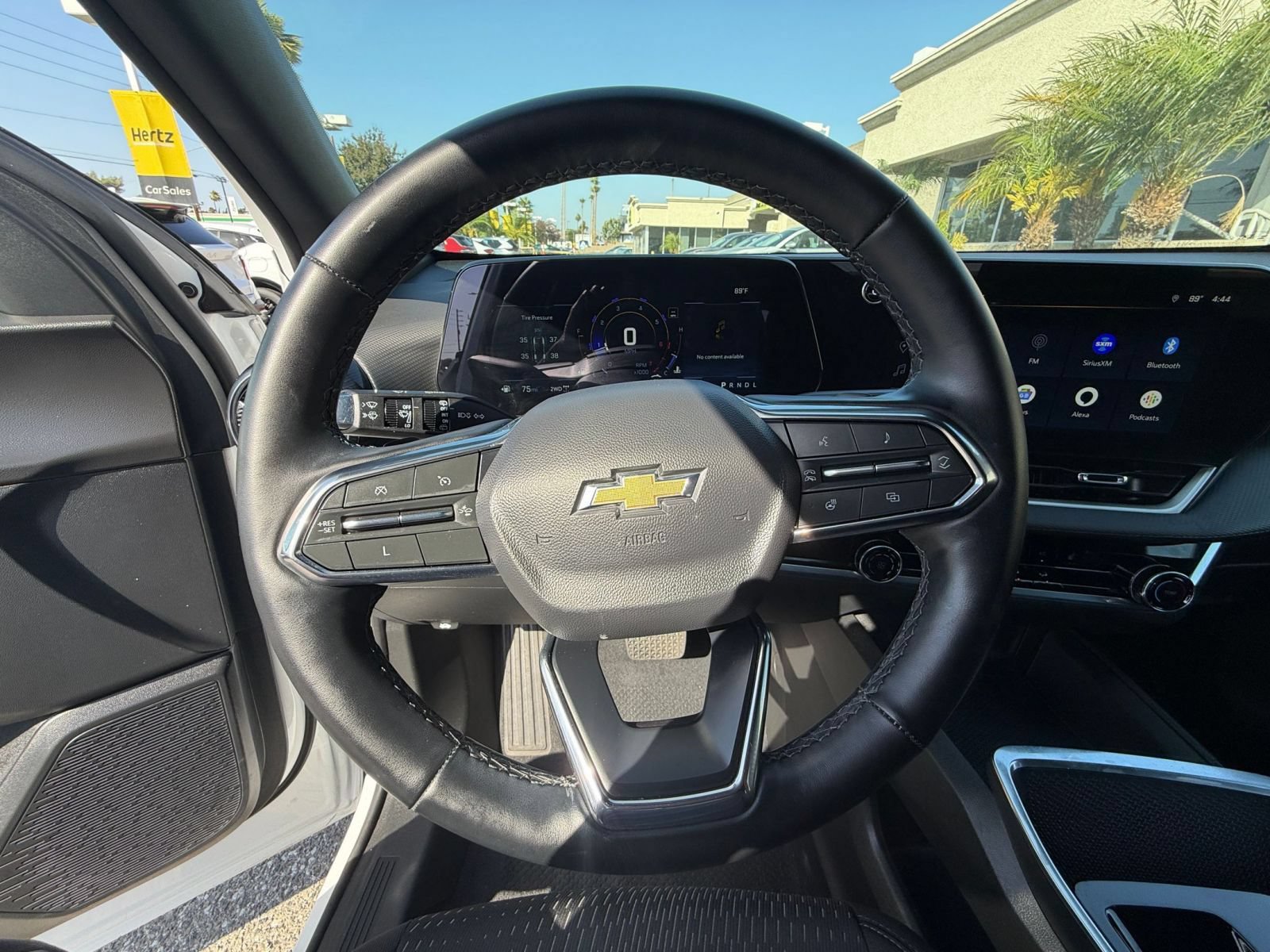 Used 2025 Chevrolet Equinox LT AWD/4WD image 29