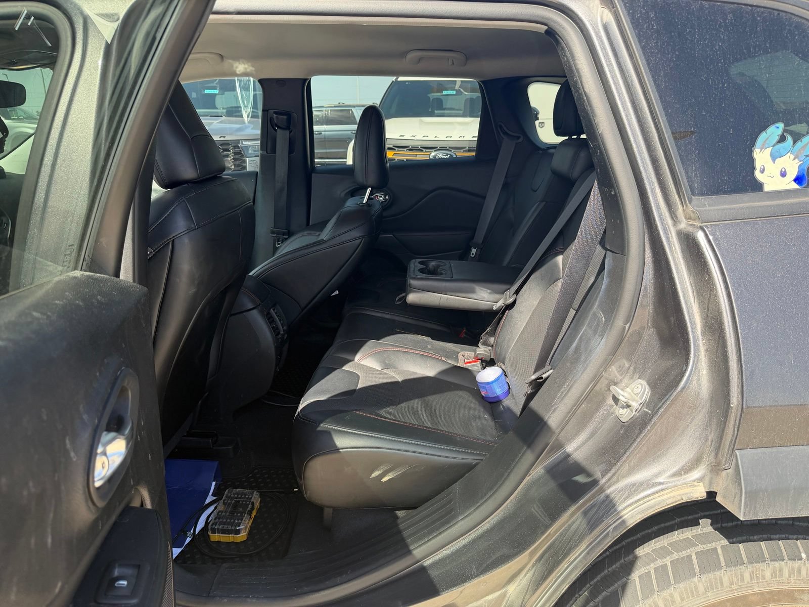 Used 2022 Jeep Cherokee Trailhawk w/ Premium Leather Package AWD/4WD image 18