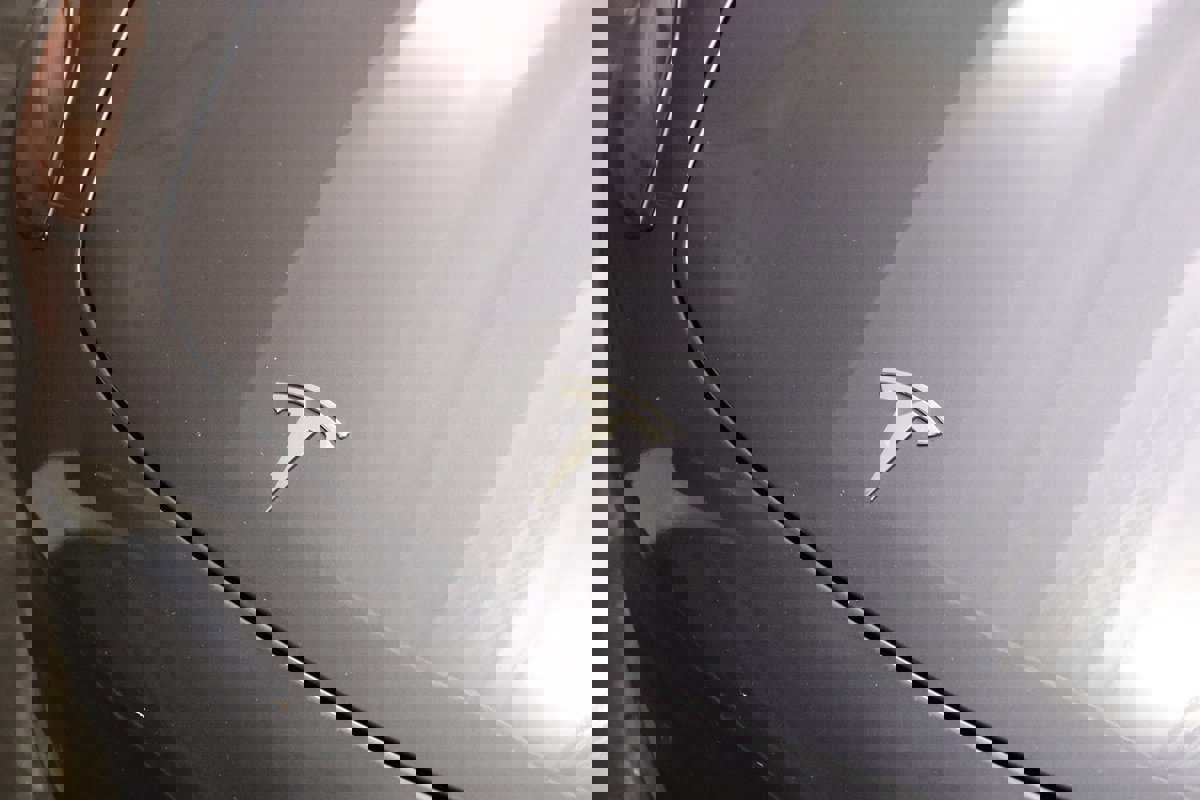 Used 2023 Tesla Model 3 Standard Range image 4