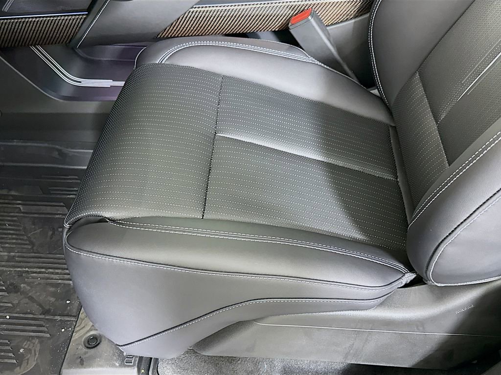 New 2026 Cadillac Vistiq Sport w/ LPO, Floor Liner Package image 20