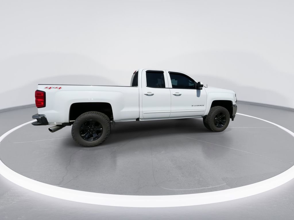 Used 2017 Chevrolet Silverado 1500 LT w/ All Star Edition AWD/4WD image 9