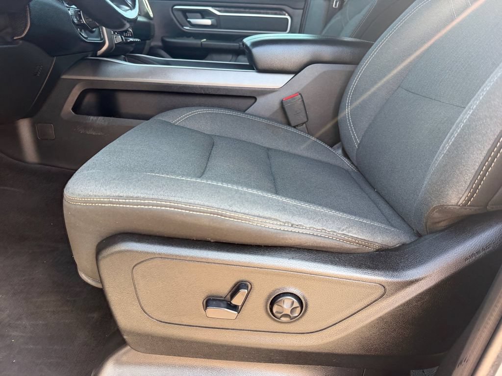 Used 2021 RAM 1500 Big Horn AWD/4WD image 13