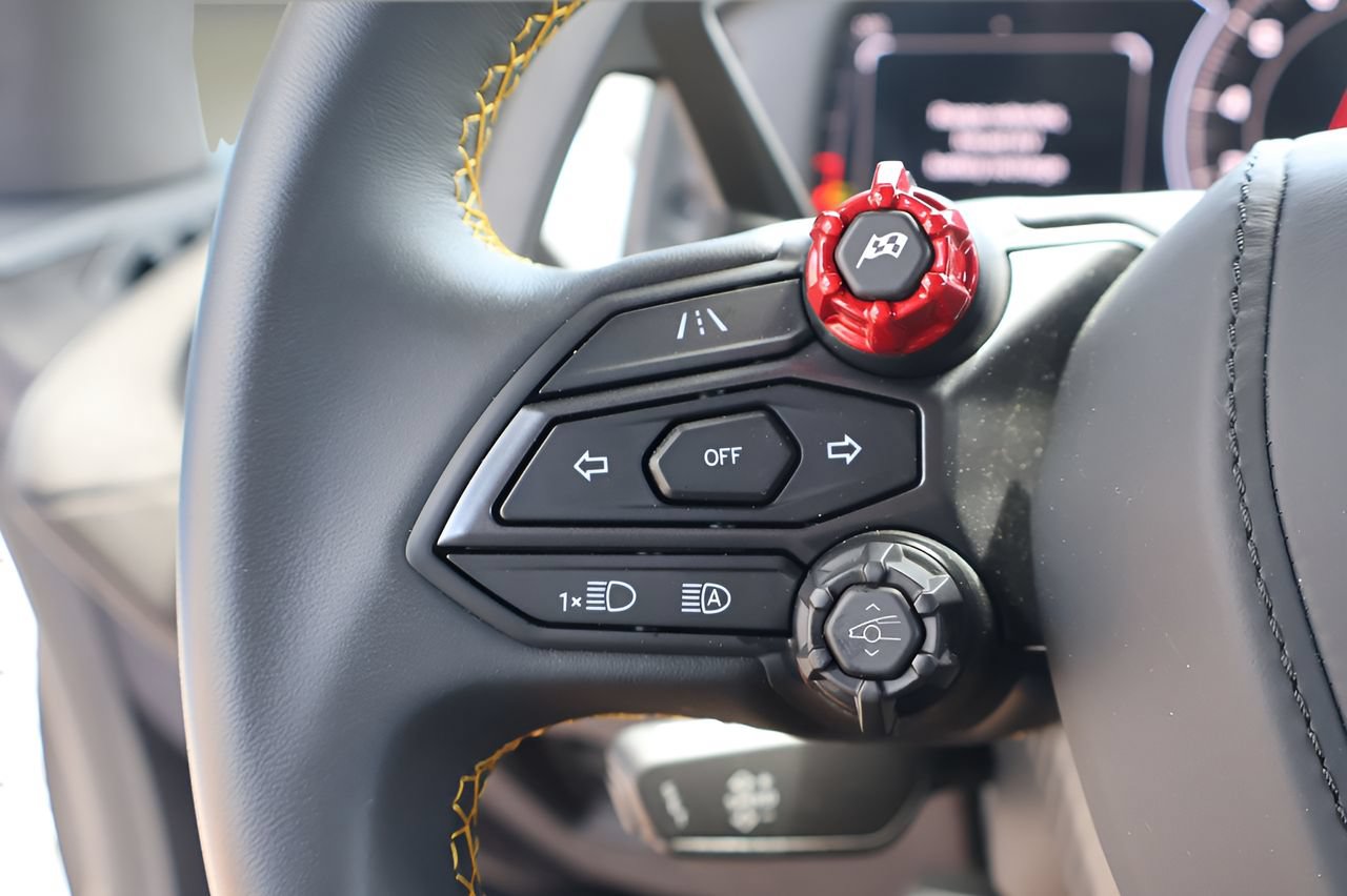 Used 2025 Lamborghini Revuelto AWD/4WD image 19