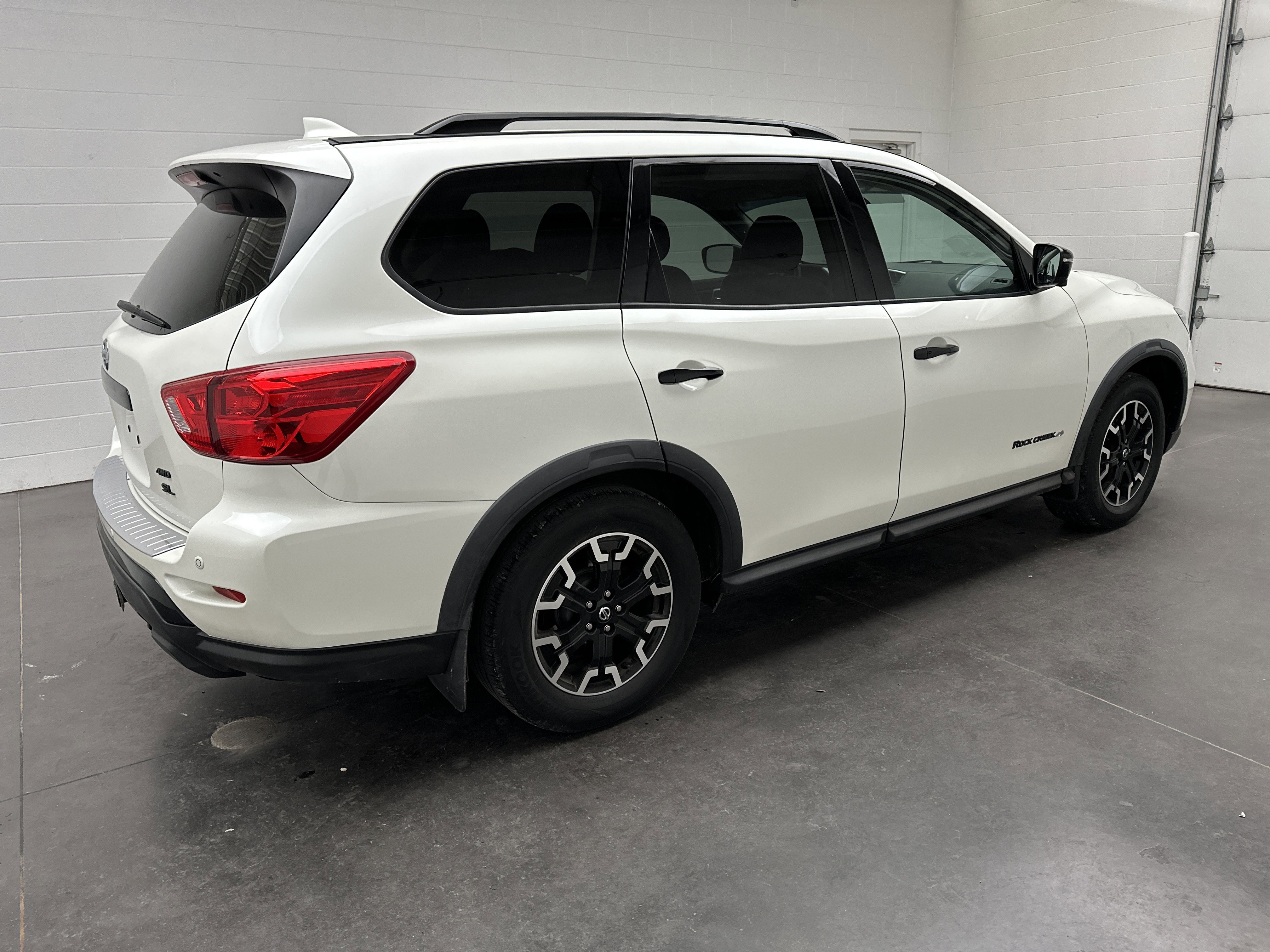 Used 2020 Nissan Pathfinder SL image 9