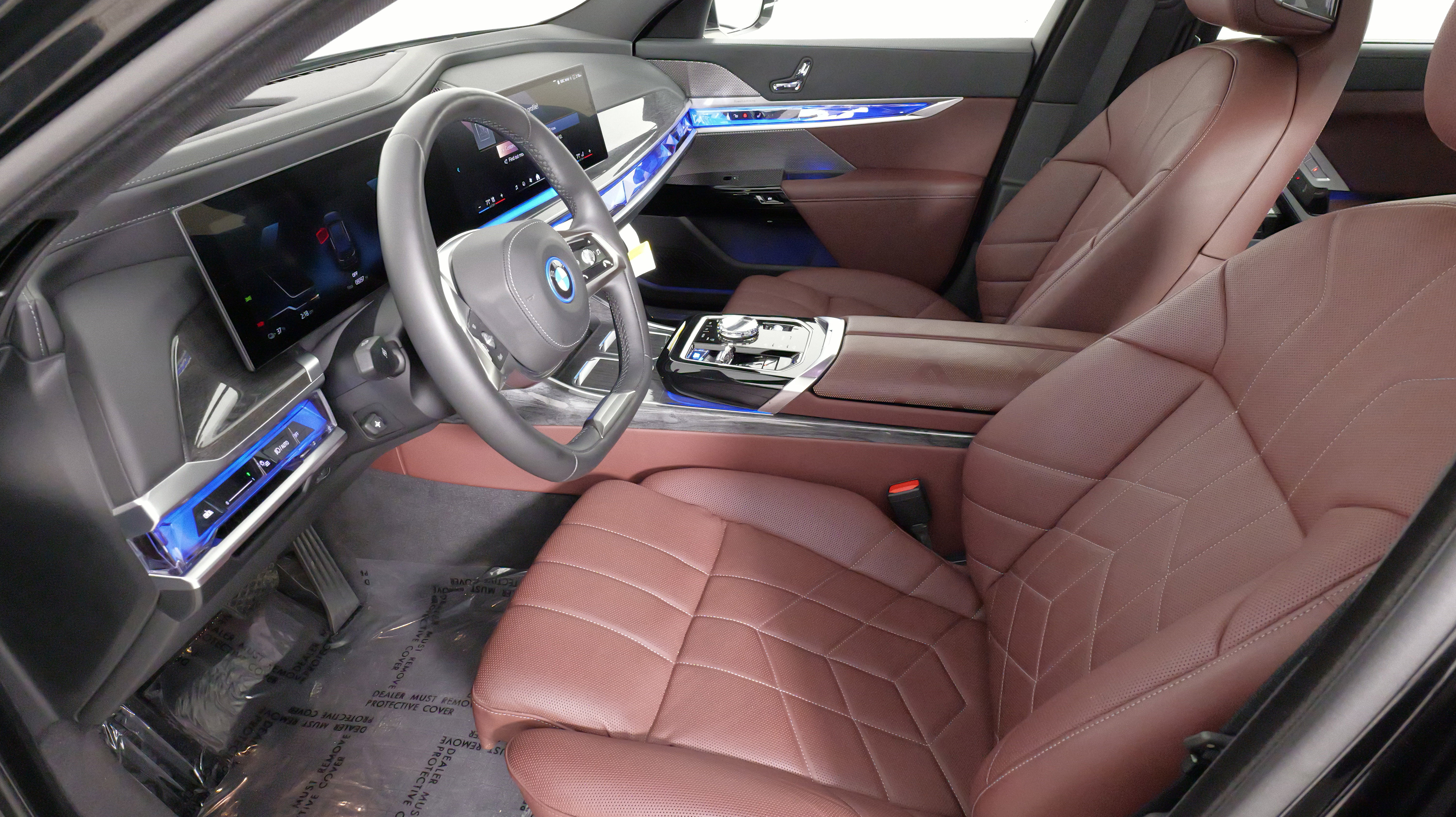 Used 2024 BMW i7 xDrive60 w/ Executive Package AWD/4WD image 28