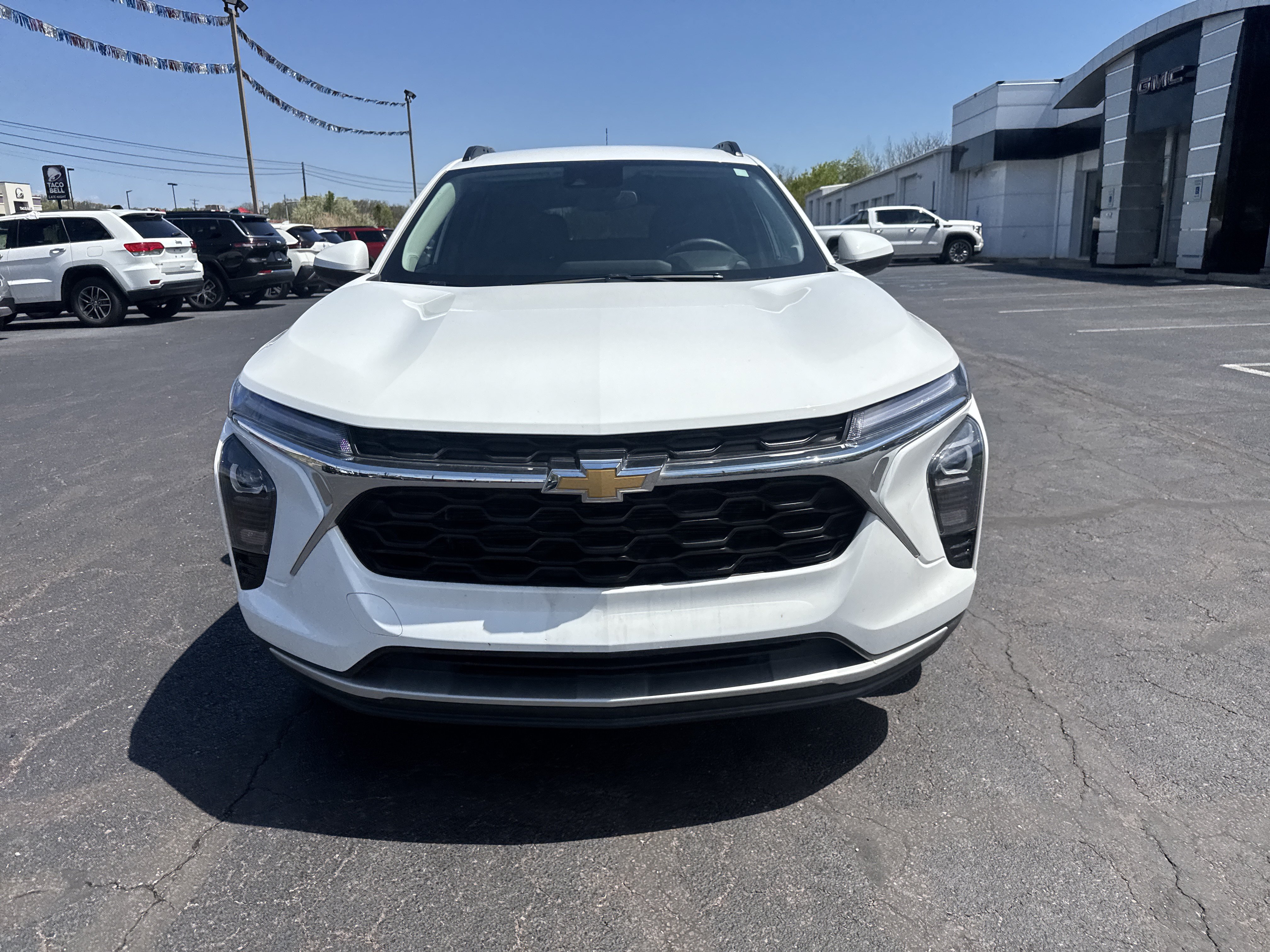 Used 2025 Chevrolet Trax LT w/ Driver Confidence Package FWD image 9