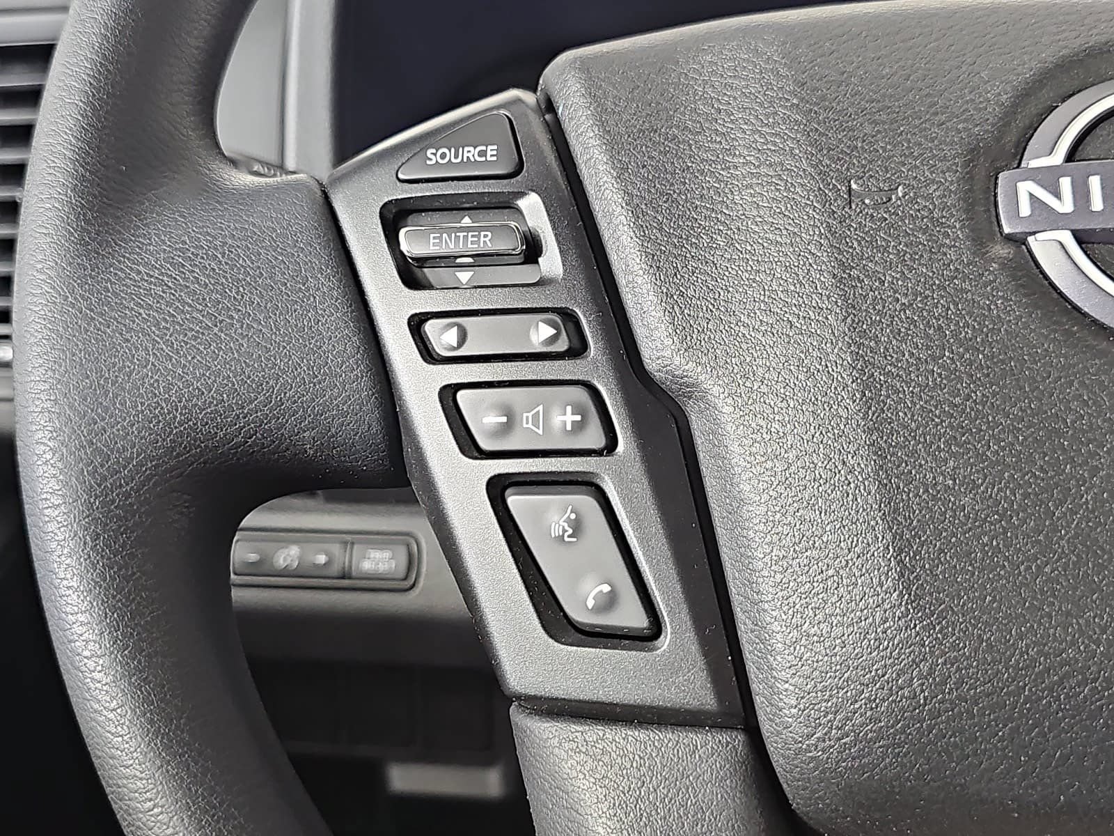 Used 2022 Nissan Frontier S RWD image 16