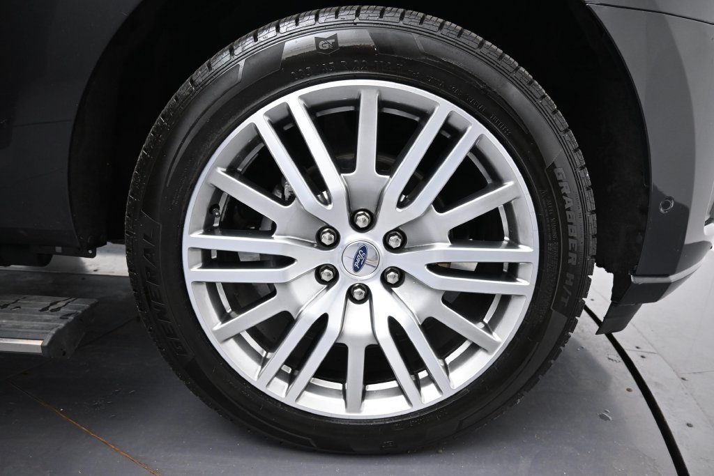 Used 2024 Ford Expedition Platinum AWD/4WD image 36