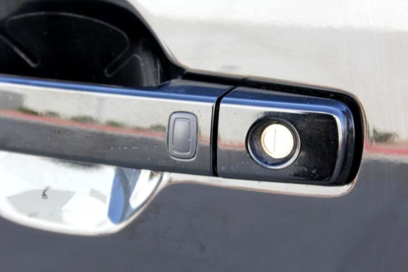 Used 2024 Nissan Frontier SV w/ SV Convenience Package image 23