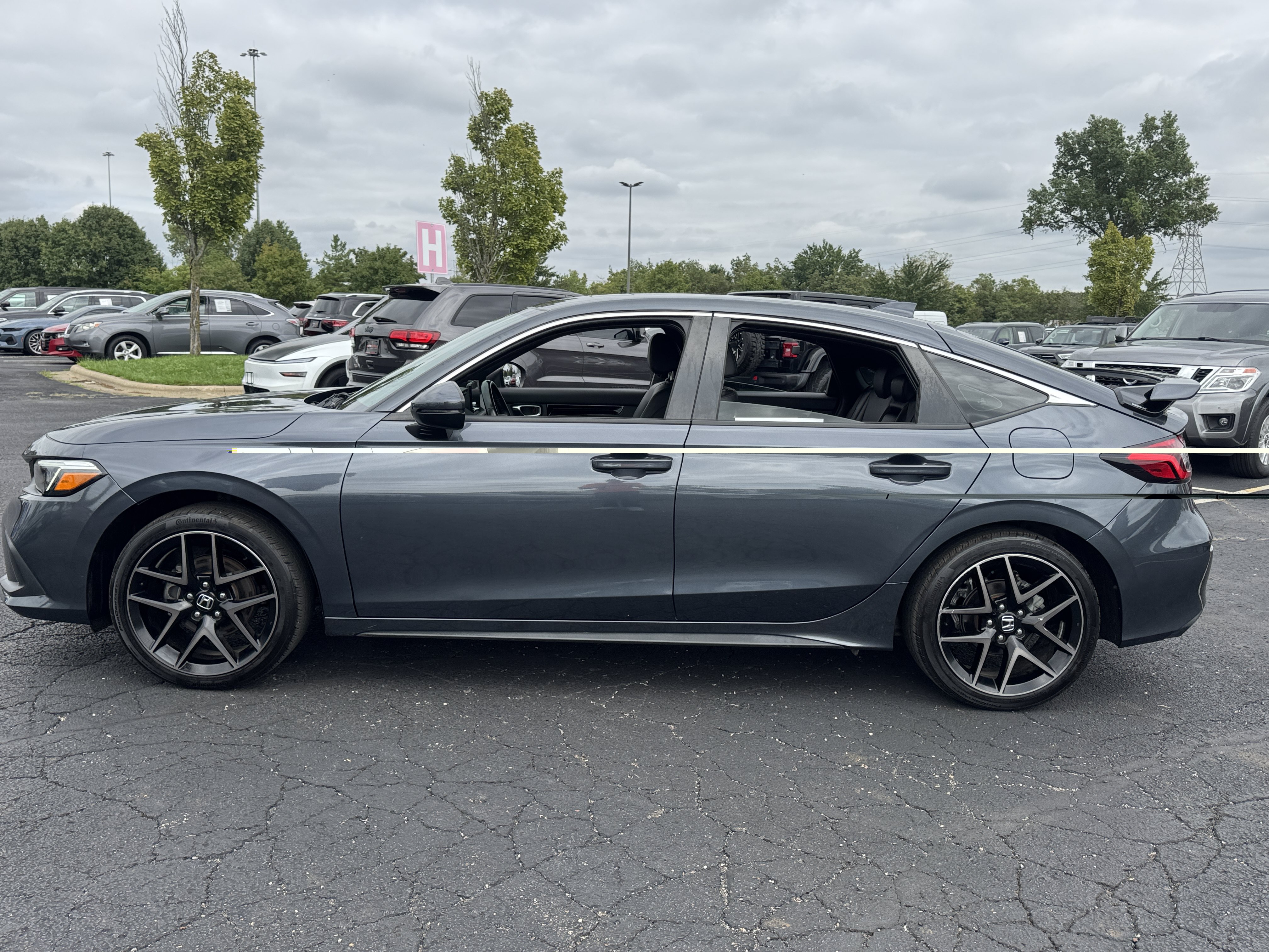 Used 2022 Honda Civic Sport Touring image 11
