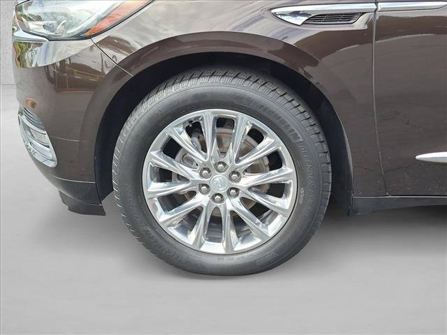 Used 2018 Buick Enclave Premium w/ Experience Buick Package FWD image 27