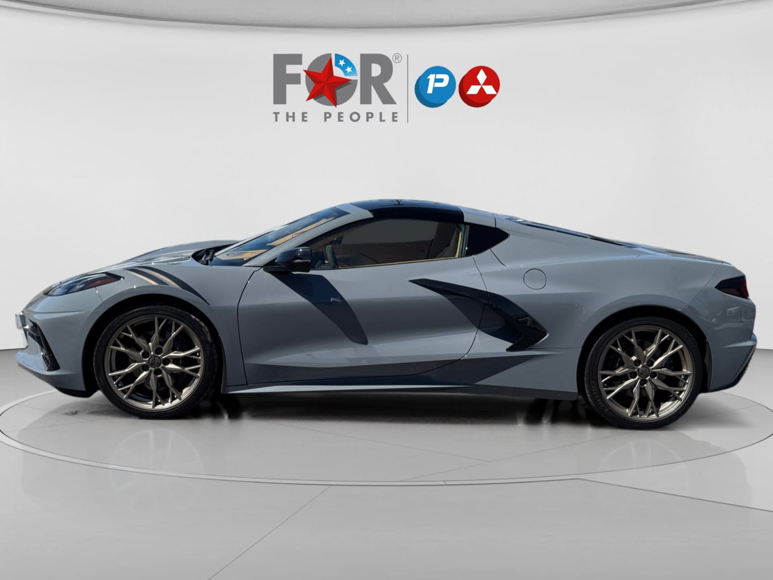 Used 2024 Chevrolet Corvette Stingray Premium Cpe RWD image 2