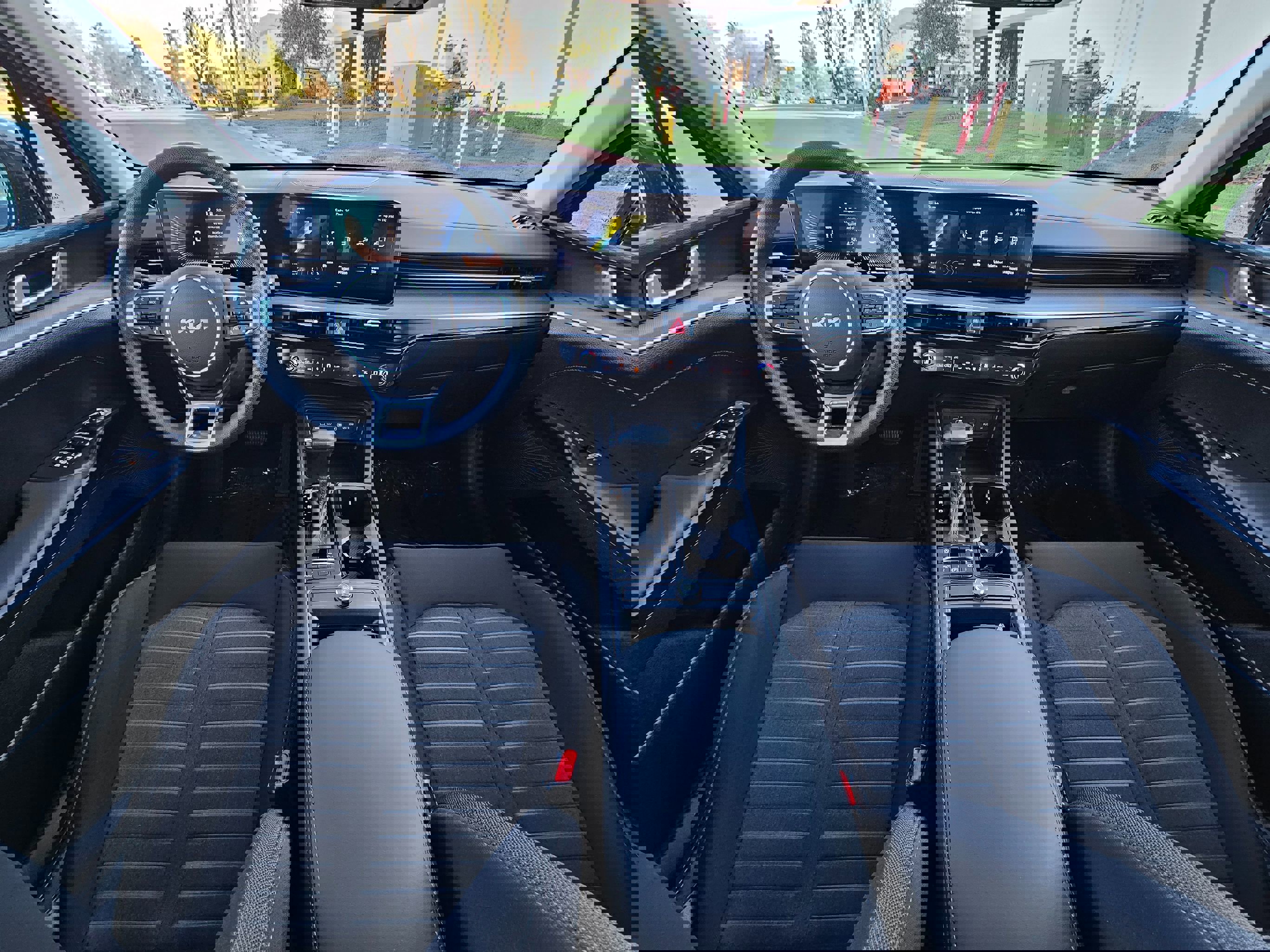 Used 2025 Kia K5 LXS image 18