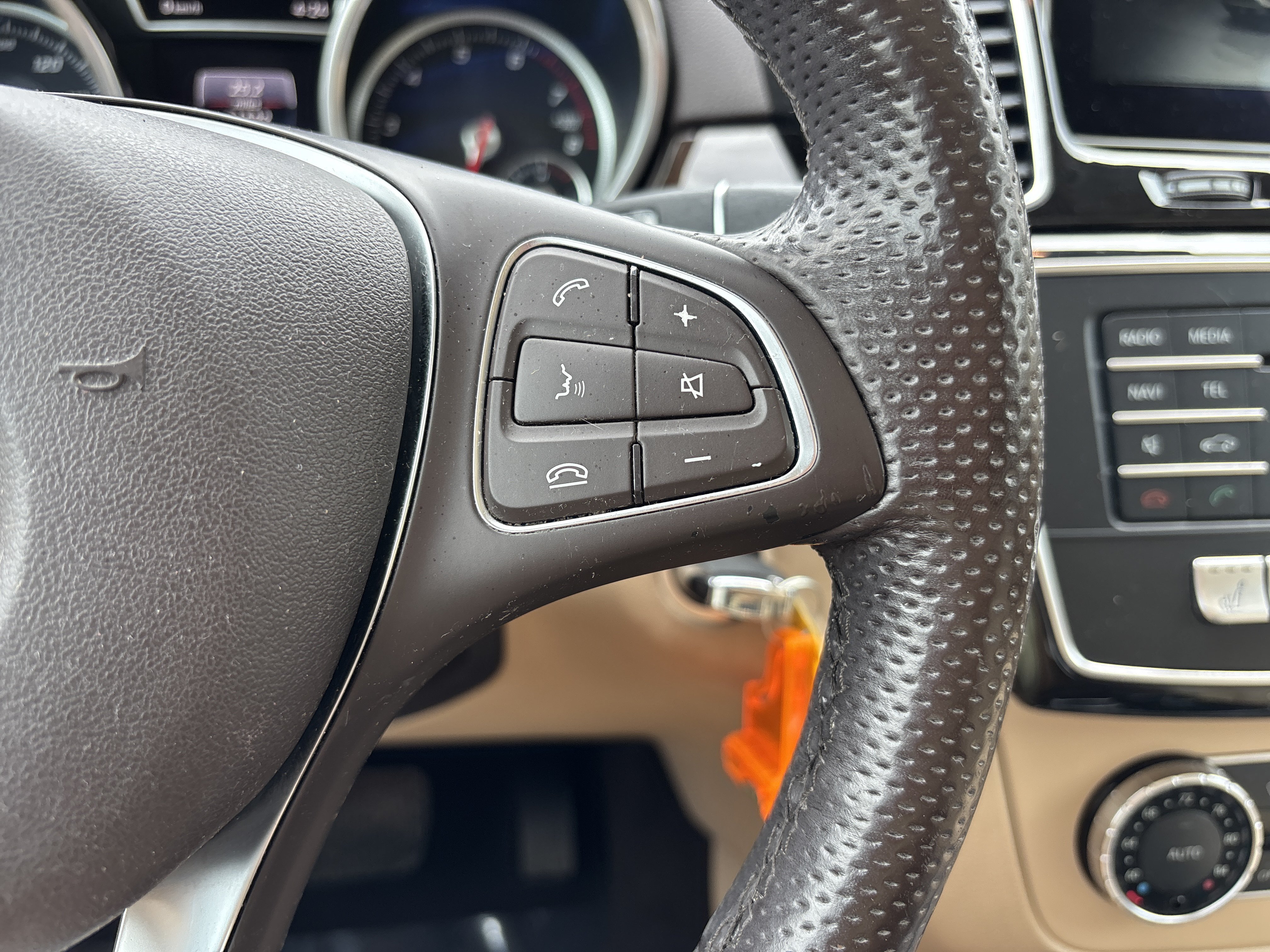 Used 2017 Mercedes-Benz GLE 350 4MATIC w/ Premium 1 Package image 28