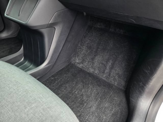 Used 2026 Tesla Model Y AWD image 40