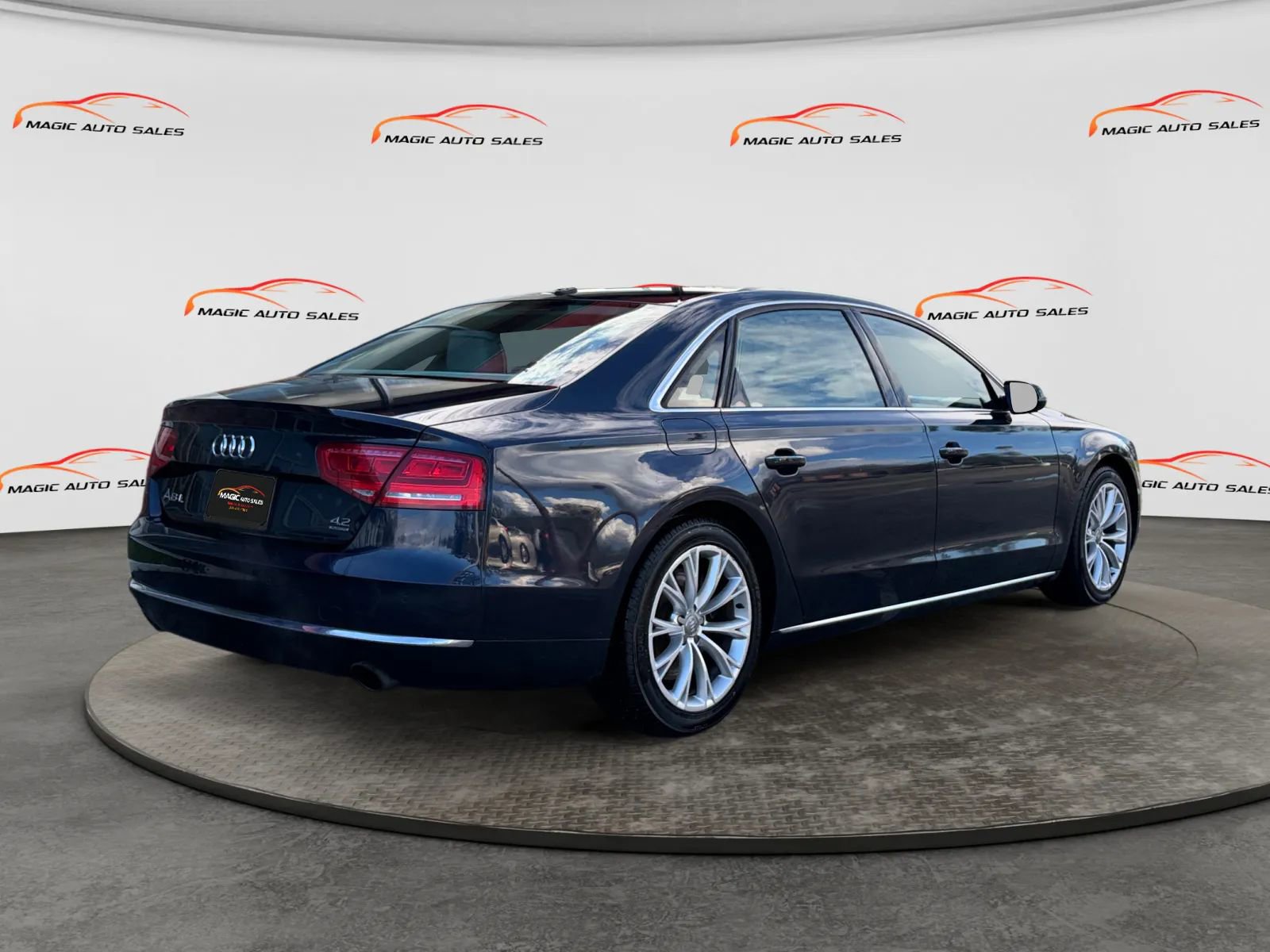 Used 2012 Audi A8 L 4.2 image 8