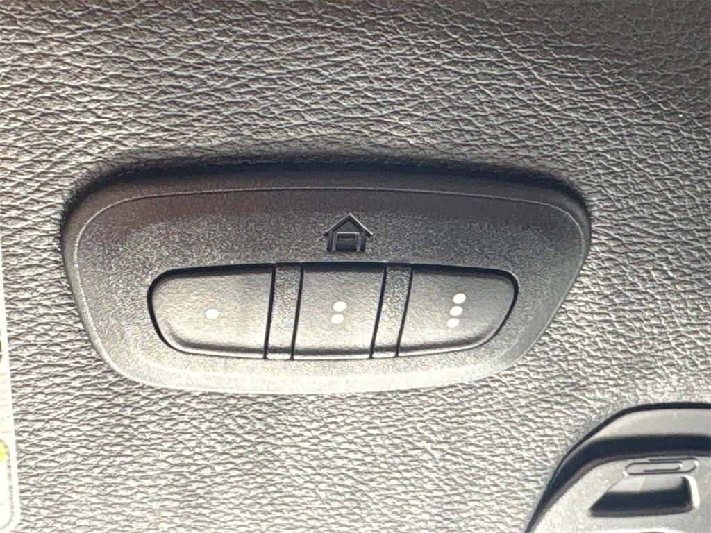 New 2025 Jeep Wrangler Sport S image 34