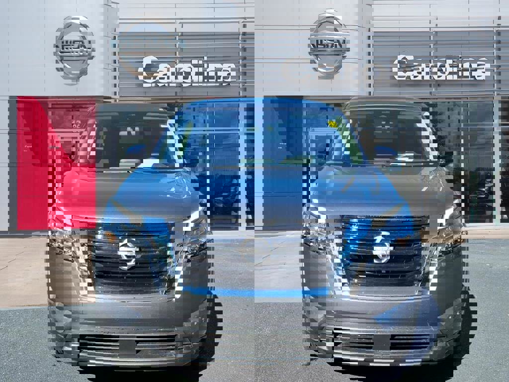 Used 2025 Nissan Pathfinder S image 2