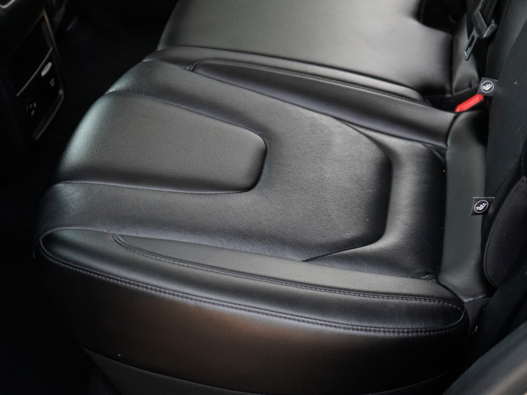 Used 2021 Ford Edge Titanium FWD image 20