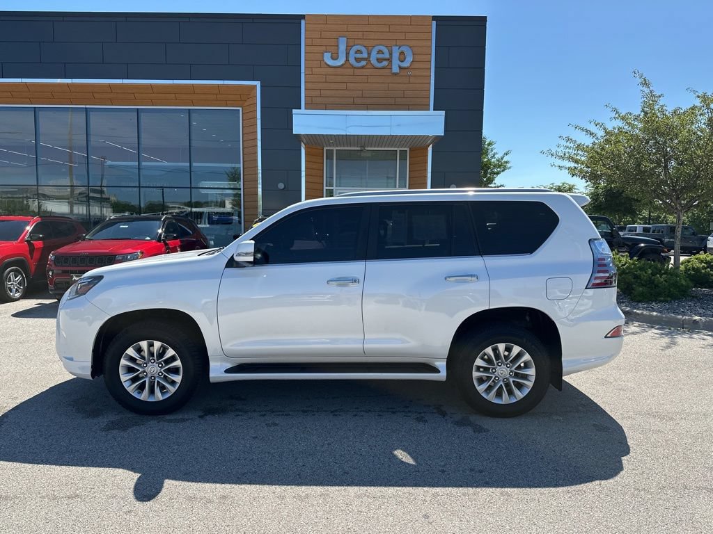 Used 2022 Lexus GX 460 Premium w/ Premium Package AWD/4WD image 10