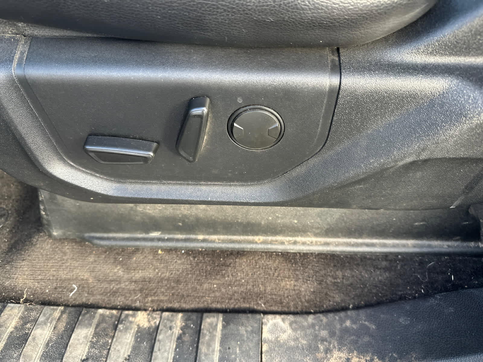 Used 2019 Ford F150 Lariat w/ Equipment Group 502A Luxury image 29