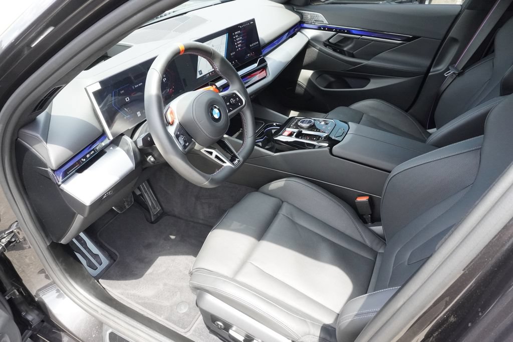 Used 2026 BMW M5 Touring AWD/4WD image 18