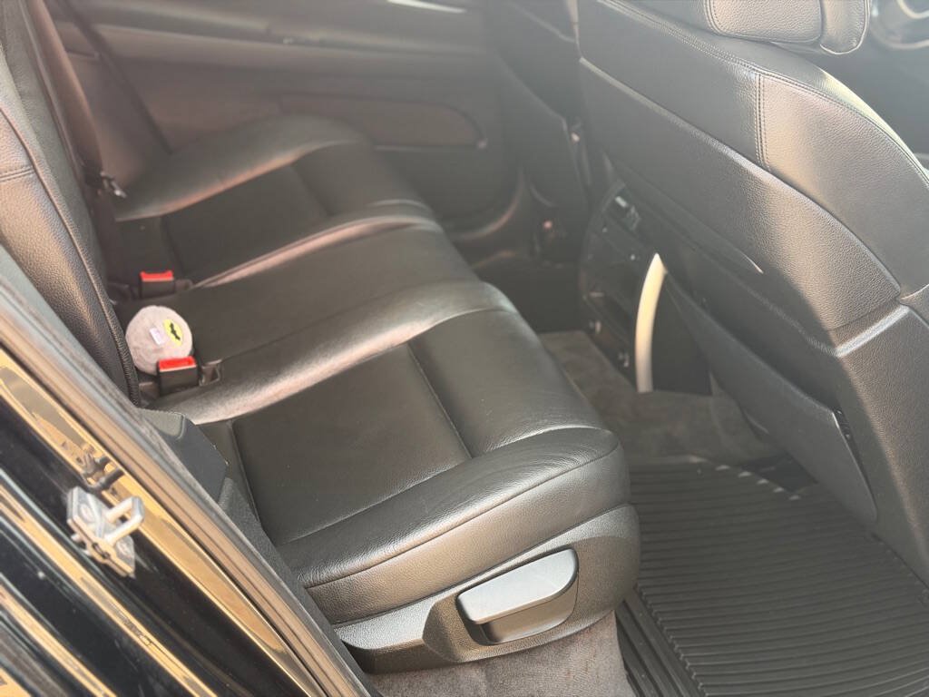 Used 2011 BMW 535i xDrive AWD/4WD image 12