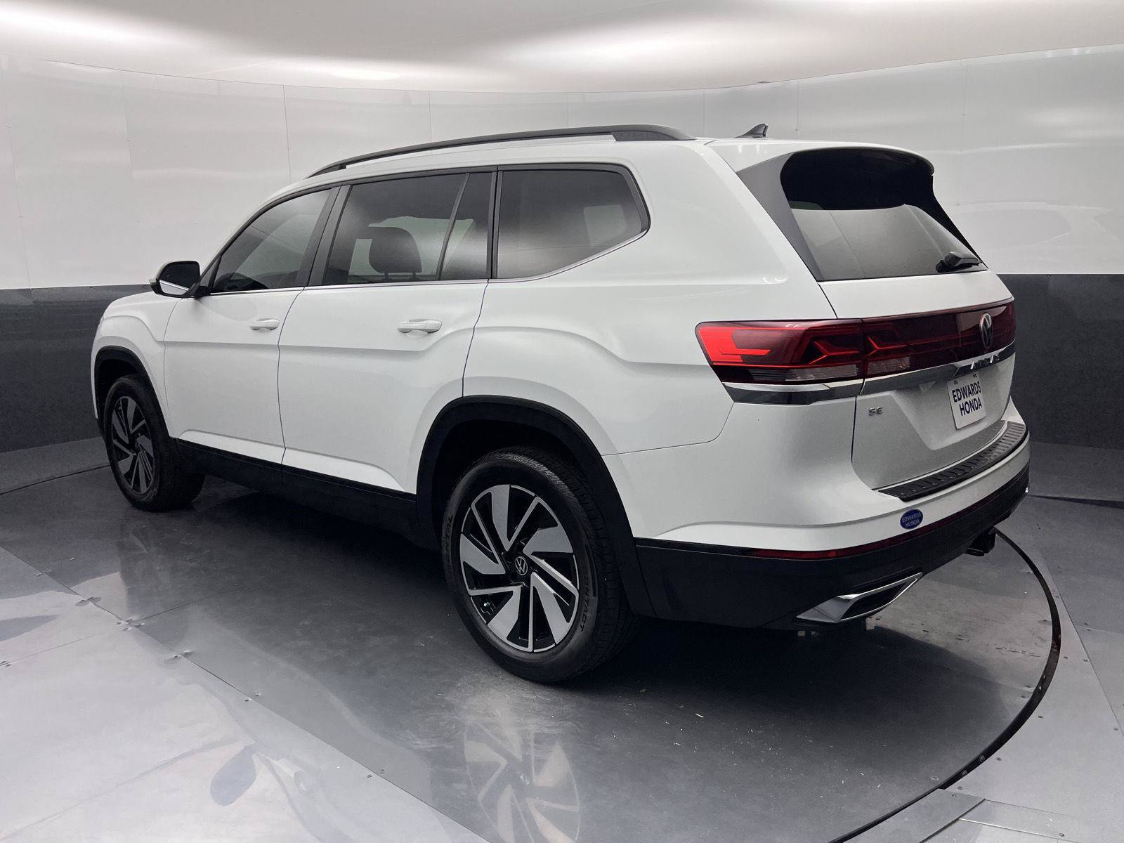 Used 2024 Volkswagen Atlas SE FWD image 33