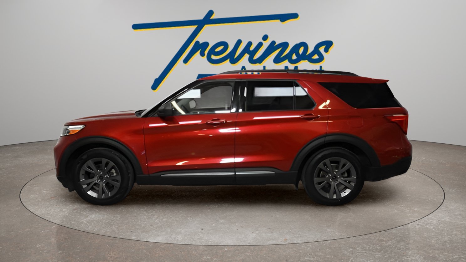 Used 2021 Ford Explorer XLT w/ Equipment Group 202A RWD image 11