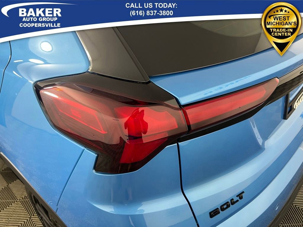 New 2027 Chevrolet Bolt RS w/ Technology Package FWD image 32