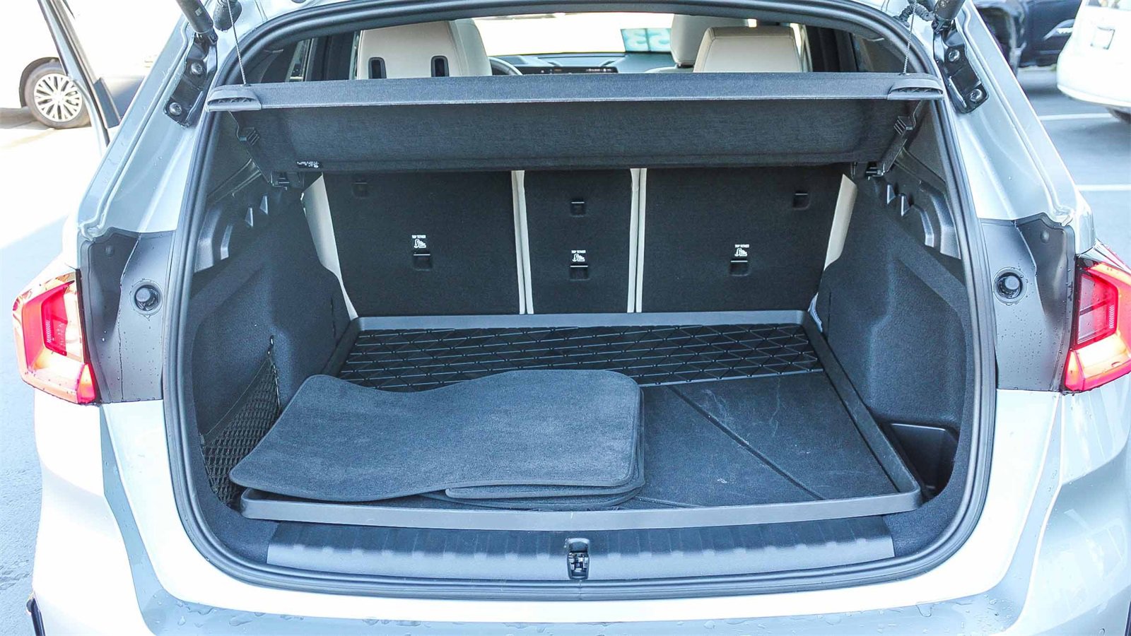 Used 2025 BMW X1 xDrive28i w/ Technology Package image 27