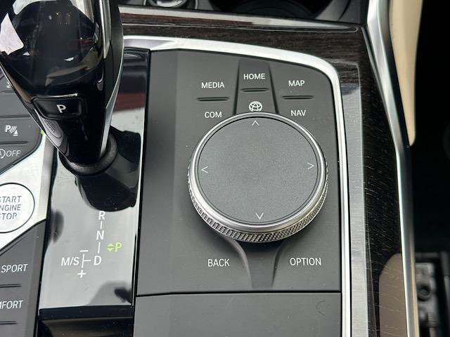 Certified 2021 BMW 330i xDrive Sedan w/ Convenience Package image 27