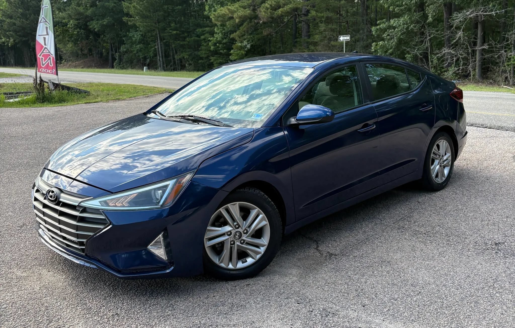 Used 2020 Hyundai Elantra SEL FWD image 3
